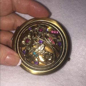 Beautiful dragonfly flower compact